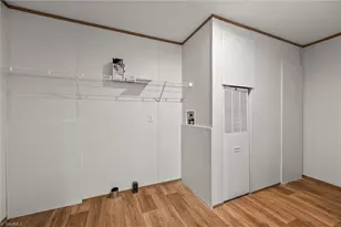 220 Old Thomasville Rd, Winston-Salem, NC 27107 - Photo 21