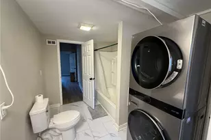 109 Reeves Ln, Elkin, NC 28621 - Photo 9