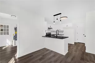 7018 Chaftain Pl, Greensboro, NC 27410 - Photo 11