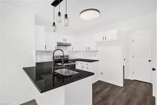 7018 Chaftain Pl, Greensboro, NC 27410 - Photo 13