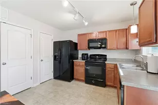 2750 Buckhorn Dr, Randleman, NC 27317 - Photo 9