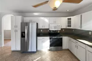 3994 Leinbach Dr, Winston-Salem, NC 27106 - Photo 9