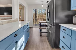 3137 Russell Way Ln, Winston-Salem, NC 27127 - Photo 7