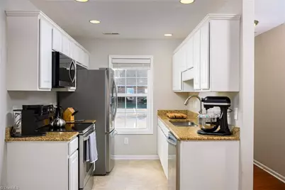 3118 Hyde Place Circle, Winston-Salem, NC 27103 - Photo 5