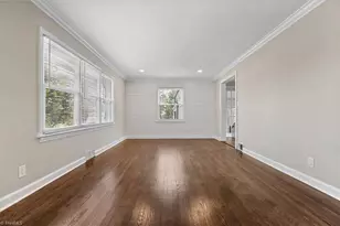 2221 Oak Hill Dr, Greensboro, NC 27408 - Photo 7