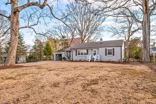 2221 Oak Hill Dr, Greensboro, NC 27408 - Photo 47