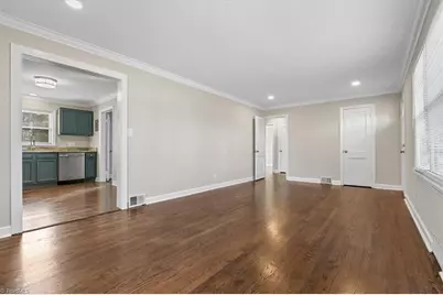 2221 Oak Hill Drive, Greensboro, NC 27408 - Photo 9