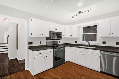 3421 Wildwood Avenue, High Point, NC 27265 - Photo 21