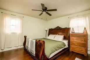 305 Carter Dr, Thomasville, NC 27360 - Photo 7