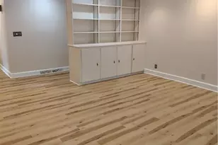 605 Westchester Dr, High Point, NC 27262 - Photo 5