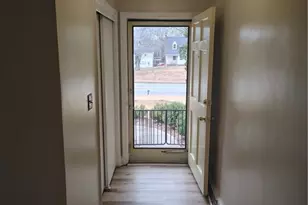 605 Westchester Dr, High Point, NC 27262 - Photo 3