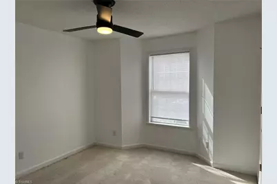 6704 W Friendly Avenue #4E, Greensboro, NC 27410 - Photo 17