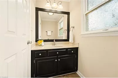 3908 Sandlewood Road, High Point, NC 27265 - Photo 17