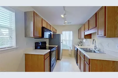 3350 Hyde Place Circle, Winston-Salem, NC 27103 - Photo 5