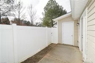 3350 Hyde Pl Cir, Winston-Salem, NC 27103 - Photo 21