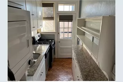 828 N Elm Street #E4, Greensboro, NC 27401 - Photo 5