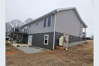 925 Mountainview Road, King, NC 27021 - Photo 11