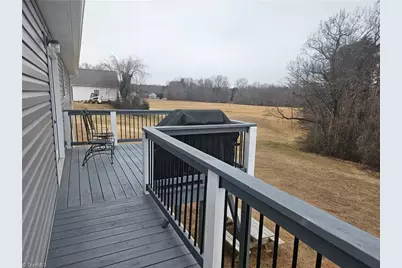 925 Mountainview Road, King, NC 27021 - Photo 9