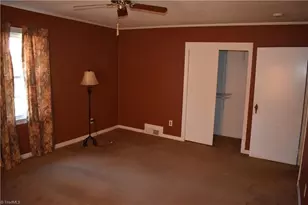 1115 E Willowbrook Dr, Burlington, NC 27215 - Photo 15