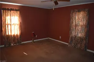 1115 E Willowbrook Dr, Burlington, NC 27215 - Photo 11