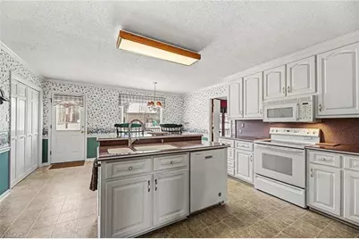 7010 Stancliff Court, Clemmons, NC 27012 - Photo 17