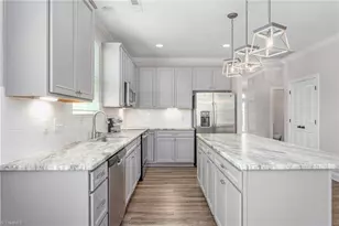 1408 Farm Ridge Rd, Kernersville, NC 27284 - Photo 9