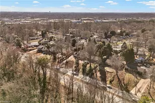 1009 Benjamin Pkwy, Greensboro, NC 27408 - Photo 35