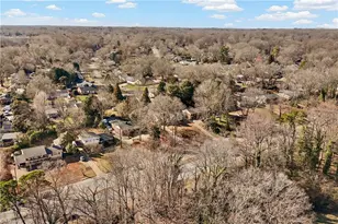 1009 Benjamin Pkwy, Greensboro, NC 27408 - Photo 31