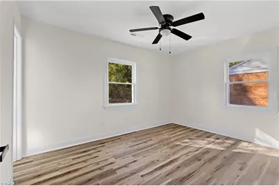 1009 Benjamin Parkway, Greensboro, NC 27408 - Photo 21