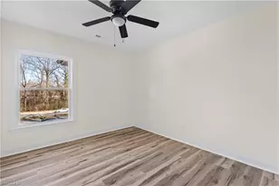1009 Benjamin Pkwy, Greensboro, NC 27408 - Photo 17