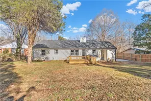 1009 Benjamin Pkwy, Greensboro, NC 27408 - Photo 31