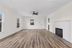 1009 Benjamin Pkwy, Greensboro, NC 27408 - Photo 9