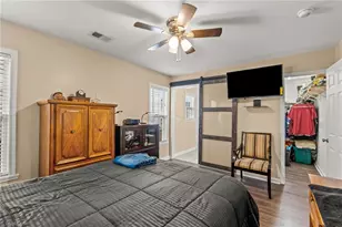 1623 Faircrest Ln, Greensboro, NC 27406 - Photo 13