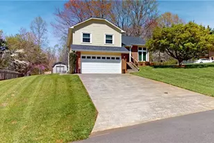 713 Old Barn Cir, Pilot Mountain, NC 27041 - Photo 3