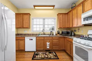 3008 Reese Pond Ct, Browns Summit, NC 27214 - Photo 7