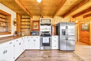 575 New River Cemetery Rd, Grassy Creek, NC 28631 - Photo 5