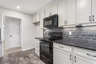 5900 Cottonwood Ln, Winston-Salem, NC 27103 - Photo 17