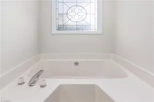 5900 Cottonwood Ln, Winston-Salem, NC 27103 - Photo 23