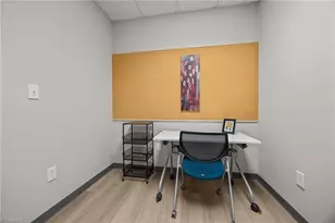 603 E Eastchester Dr, High Point, NC 27262 - Photo 15