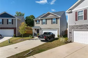 592 Tochi Ct, Winston-Salem, NC 27105 - Photo 3