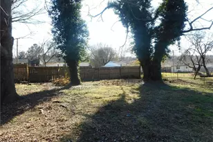 908 Ashe St, Greensboro, NC 27406 - Photo 11