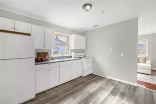 2307 Kersey St, Greensboro, NC 27406 - Photo 11