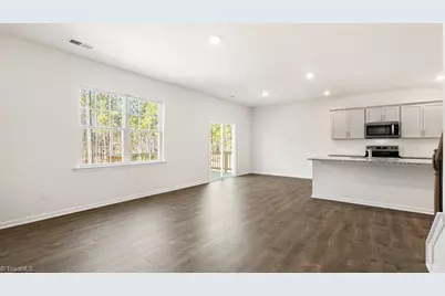 3019 Middle Creek Lane, Greensboro, NC 27405 - Photo 13