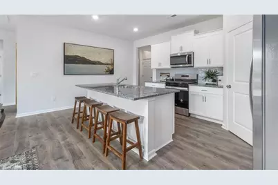 3021 Middle Creek Lane, Greensboro, NC 27405 - Photo 7