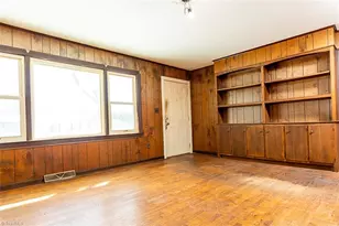 264 Airview Dr, Mount Airy, NC 27030 - Photo 7