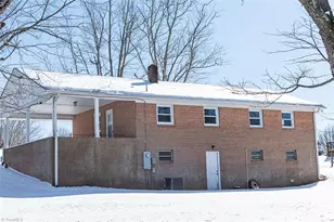 264 Airview Dr, Mount Airy, NC 27030 - Photo 3