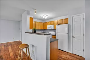 6702 W Friendly Ave, Greensboro, NC 27410 - Photo 9