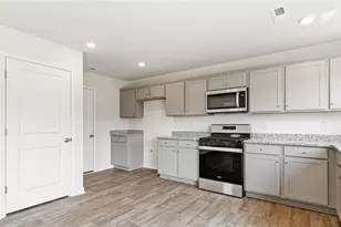 106 Beechwood Cir, Thomasville, NC 27360 - Photo 11