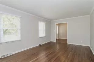 999 Nottingham Rd, High Point, NC 27262 - Photo 3