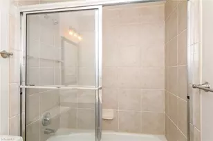 999 Nottingham Rd, High Point, NC 27262 - Photo 11